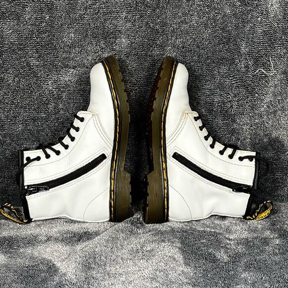 Dr. Martens Kids size 10 - Picture 7 of 8